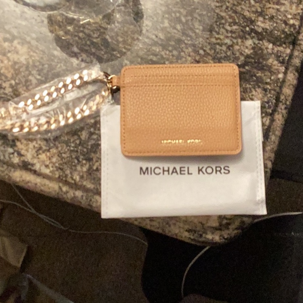 Michael Kors Card Holder w/ gold chain NEW